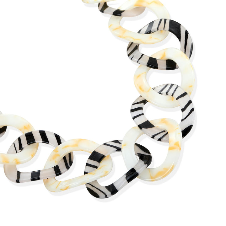 Marble Pattern Hallow Circle Necklce