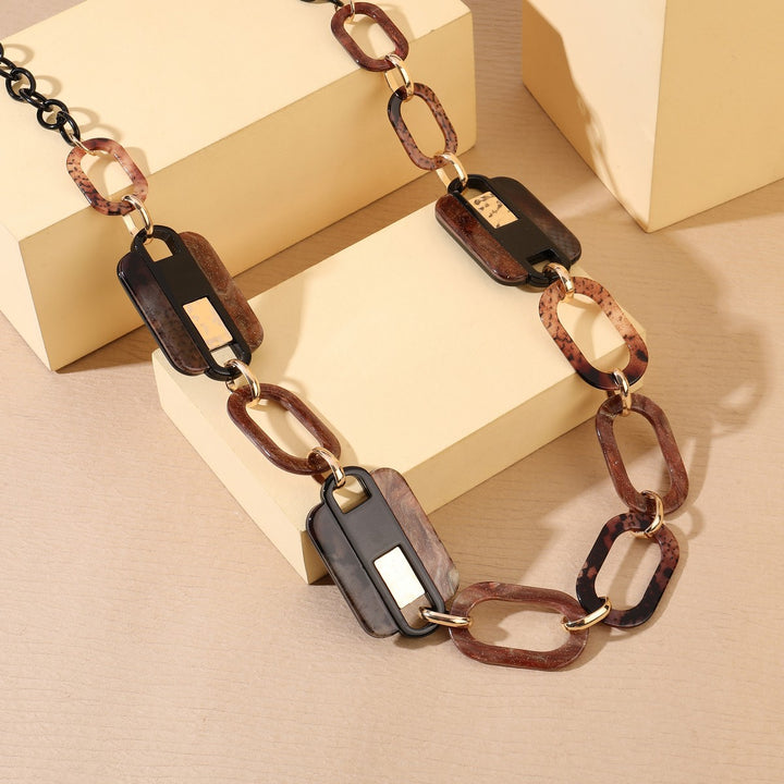 Rectangles In A Chain Necklace