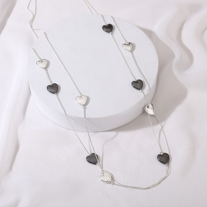 Tiny Hearts In A Chain Necklace