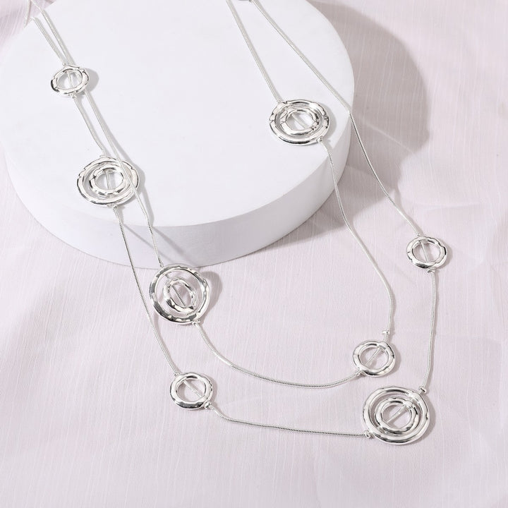 Different Circles In A Chain Necklace