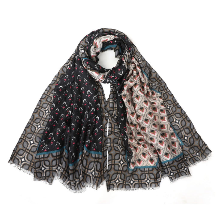 Eye Dotted Print With Plain Leaf Print Border Scarf