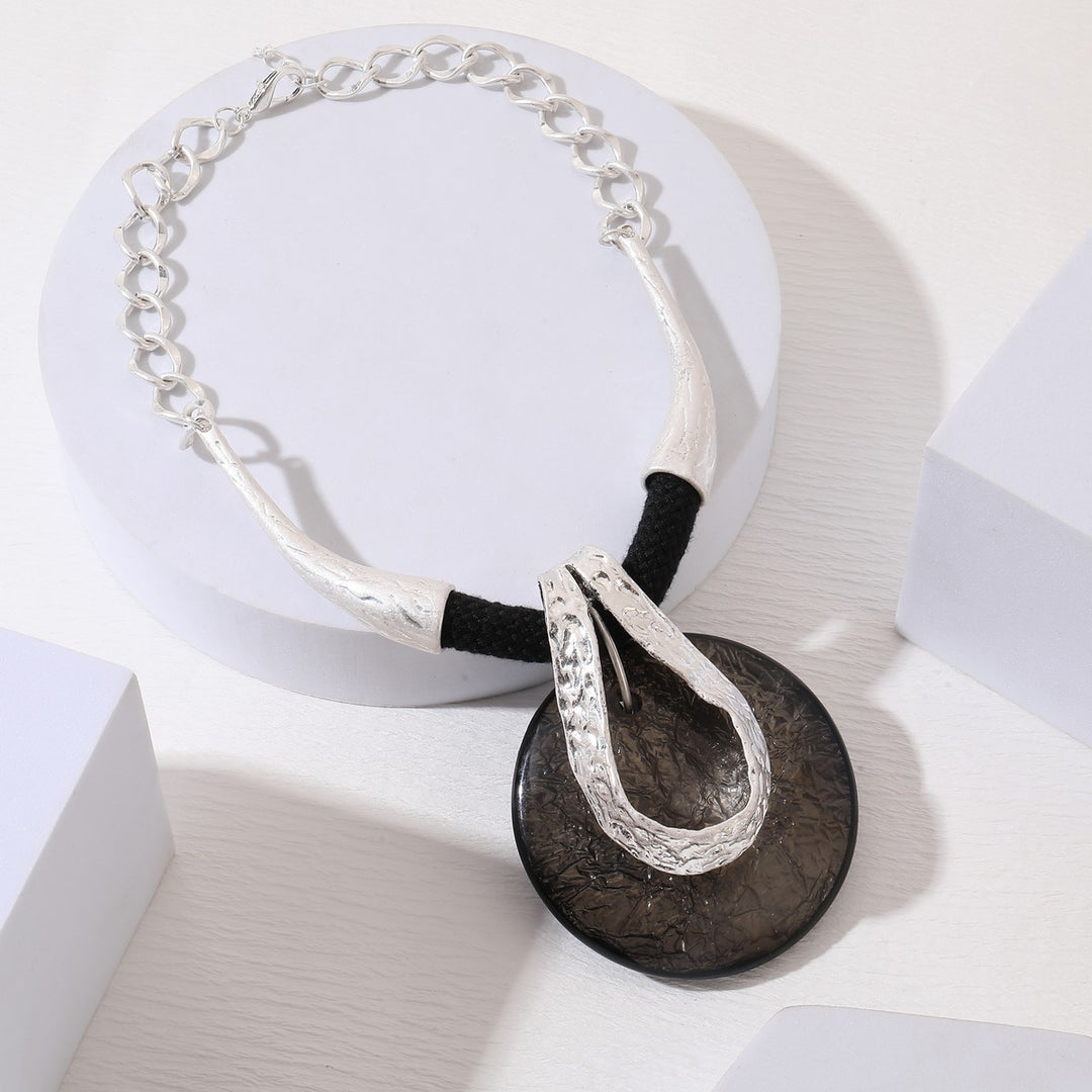 Chunky Big Circle Pendant Necklace