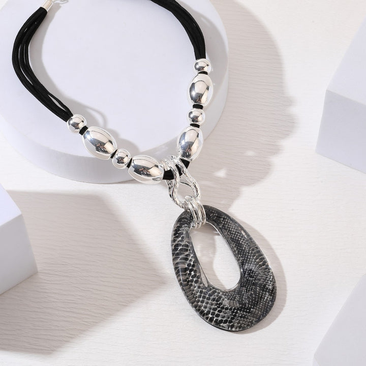 Hallow Oval Pendant Necklace