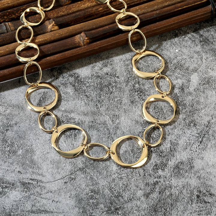 Big Hallow Circles Necklace