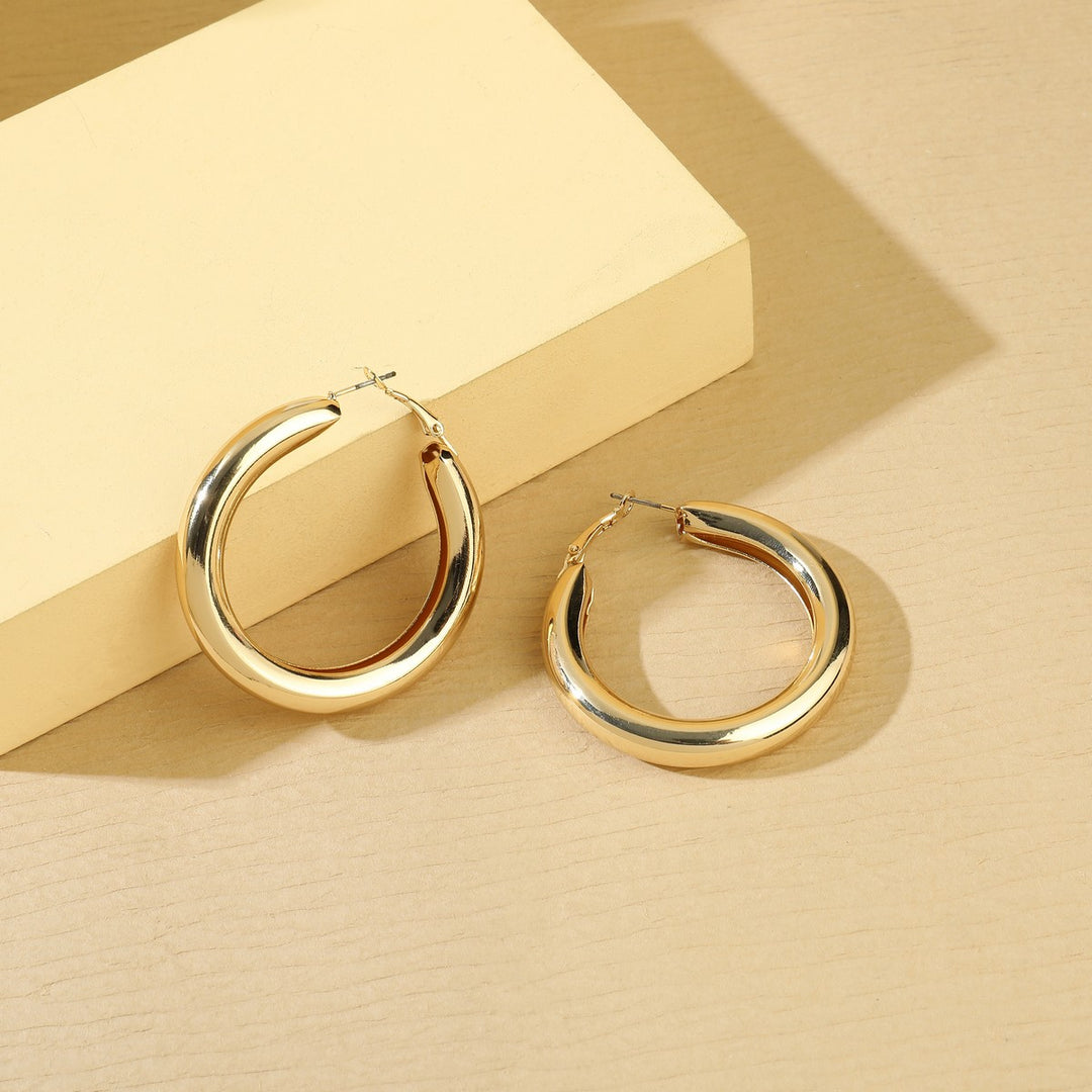 Thick Circle Earrings